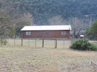 648 Bluffcreek Rd, Leakey, TX 78873