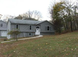 32 Junco Trl, Wurtsboro, NY 12790