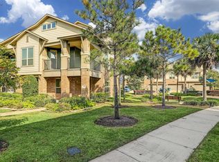 409 Via Regatta Dr, Webster, TX 77598