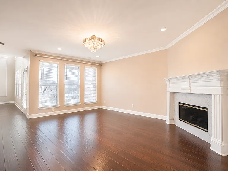 4453 Red Barn Dr — Photo 15