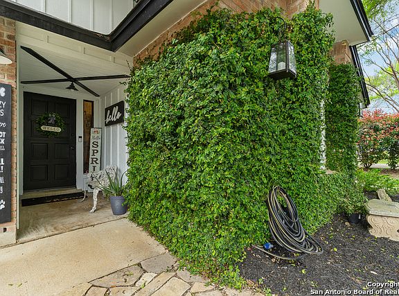 3rd image of 16915 Vista Briar Dr