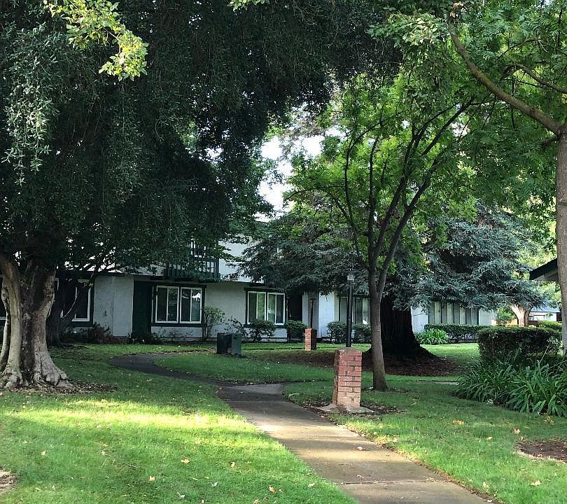 1st image of 8915 Salmon Falls Dr APT C
