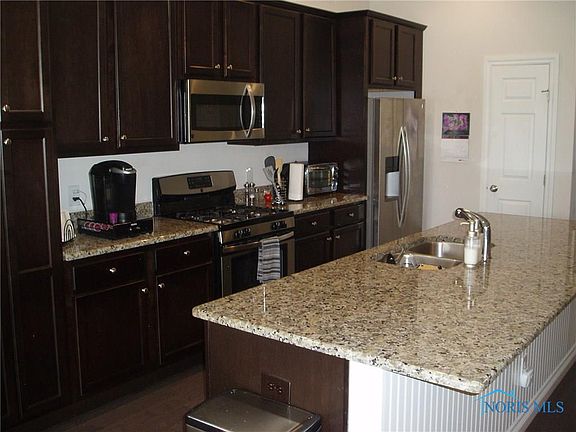 3rd image of 14854 Lake Winds Dr