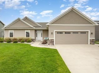 5751 Stone Briar Ln S, Freeland, MI 48623