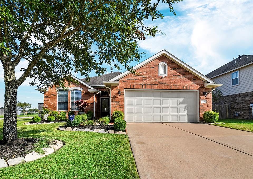 1st image of 3211 Cactus Heights Ln
