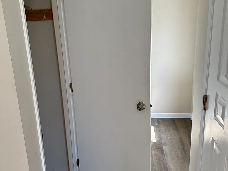 331 23rd St NE — Photo 13