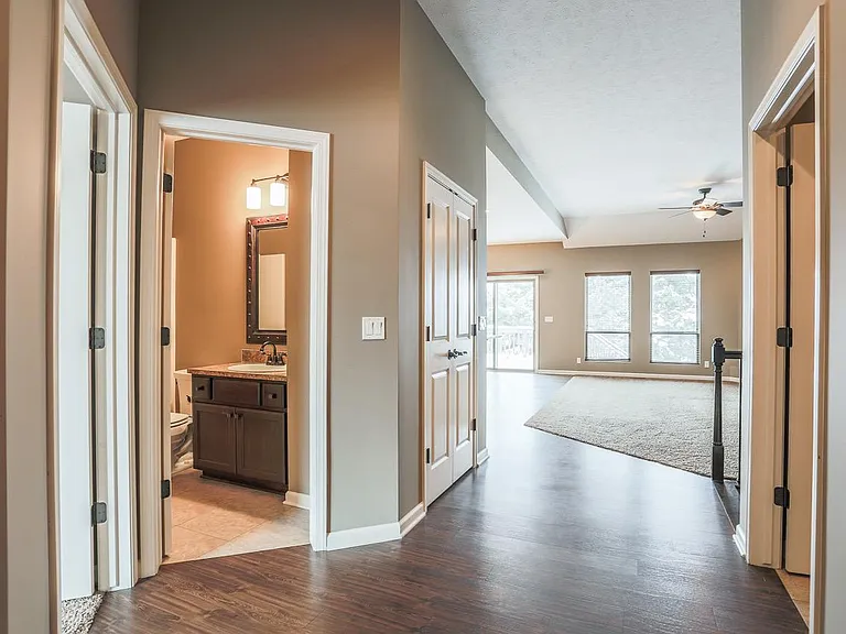 17020 Cypress St — Photo 5