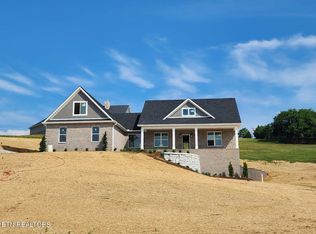 1149 Summerfield Dr #143, Maryville, TN 37801