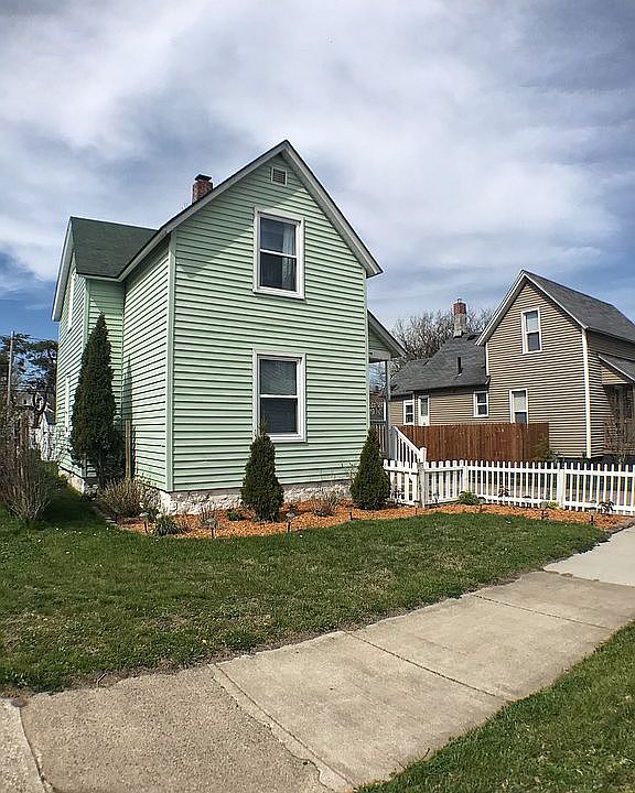 1st image of 151 W 17th St