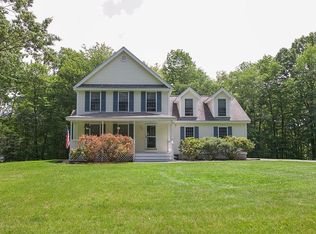 13 Ammy Ln, Sandown, NH 03873