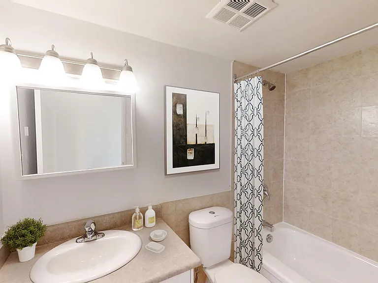 1580 Sandhurst Cir — Photo 7