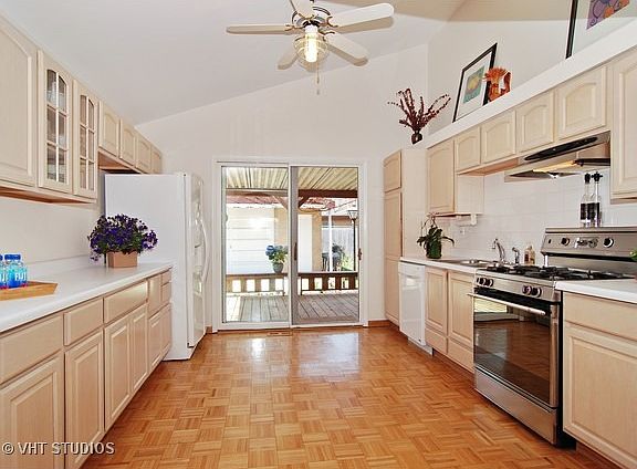 3rd image of 1834 N 79th Ct