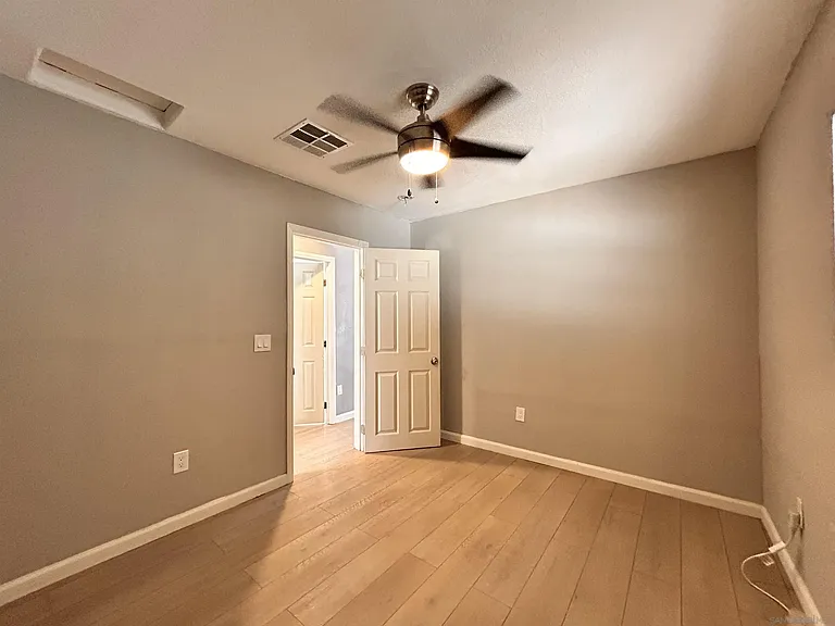 209 E Orange Ave — Photo 6