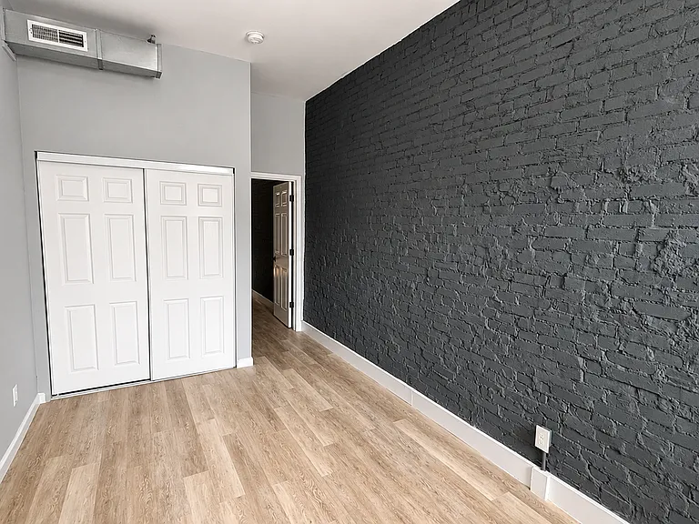 5040-5042 Lotus Ave #5042-2E — Photo 5