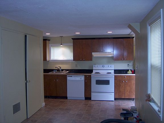 New kitchen, living area