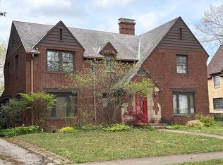 612 W Delaware Ave, Urbana, IL 61801