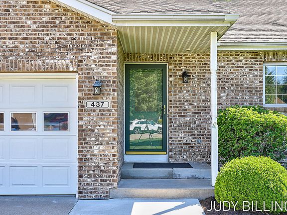 4th image of 437 Amity Ln