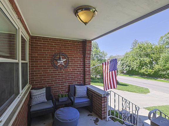 3rd image of 1320 Beechmeadow Ln