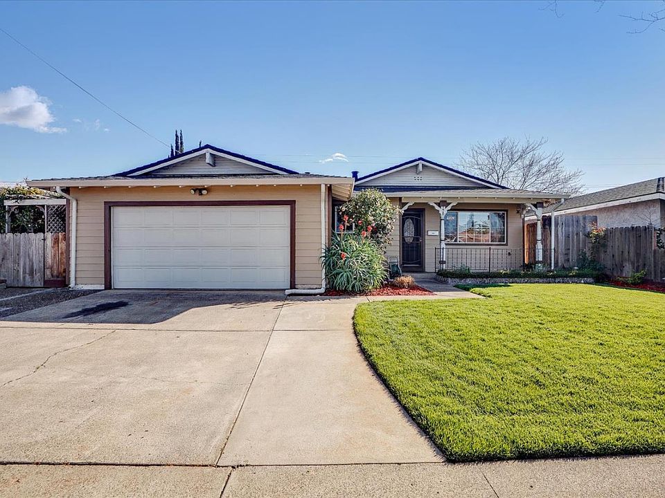 1st image of 770 La Paloma Way