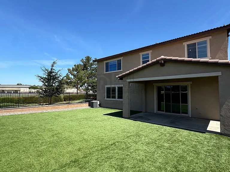 29261 Humboldt Ct — Photo 59