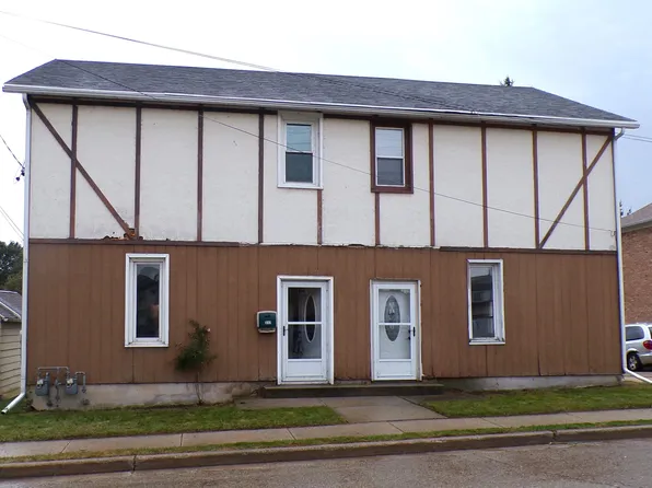 315 Mill St, Horicon, WI 53032