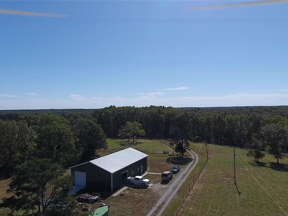 1st image of 20061 Wildwood Dr