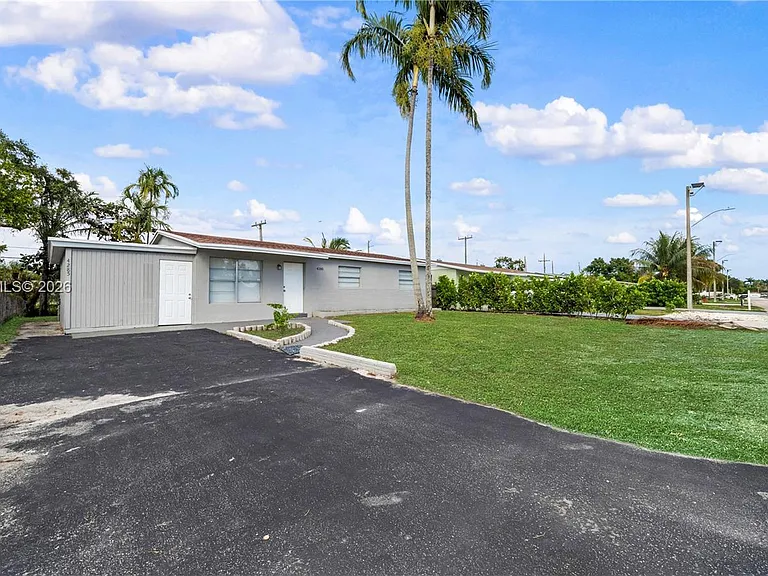 4285 SW 48th Ct — Photo 26