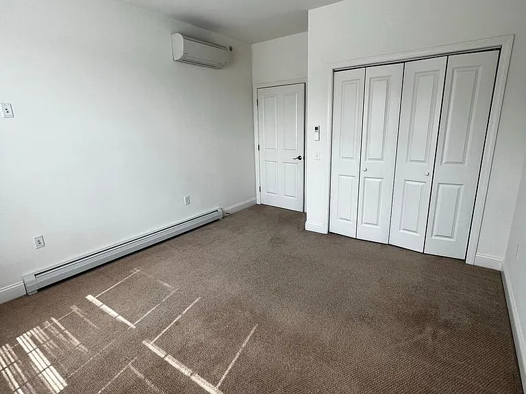 147 Bayberry Cir — Photo 6