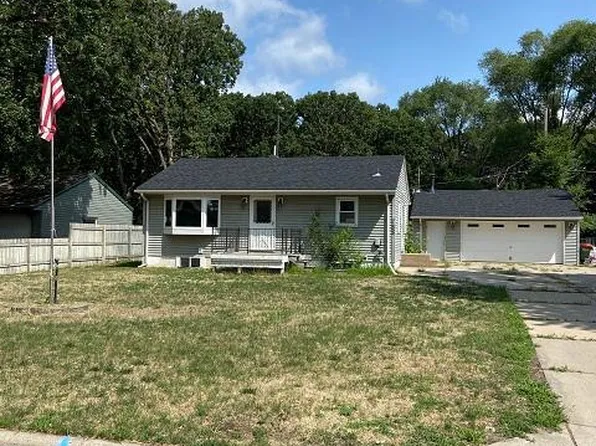 785 83rd Ave NE, Spring Lake Park, MN 55432