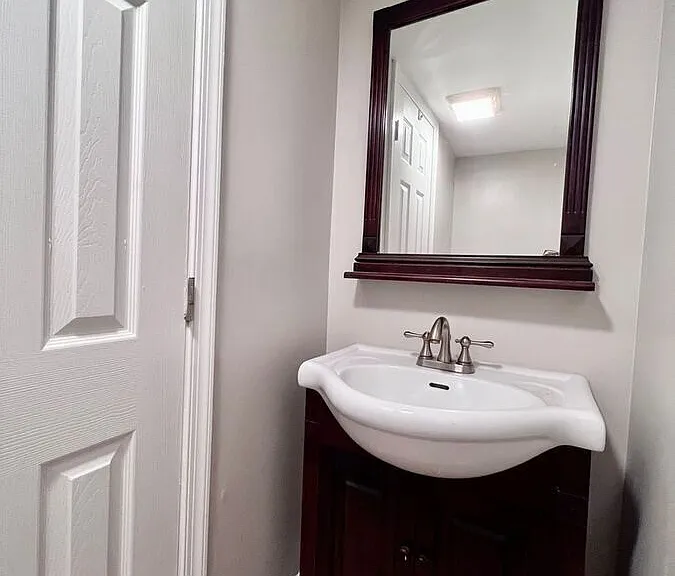 342 Elm St NW — Photo 7