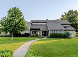 9520 Calvert St, Lincoln, NE 68520