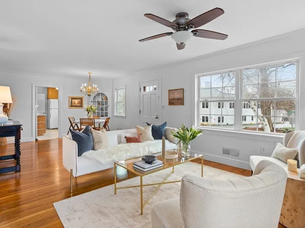 19 Cornell Rd, Marblehead, MA 01945