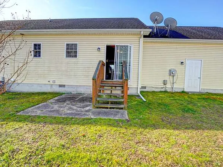 110 Fox Dale Rd — Photo 48