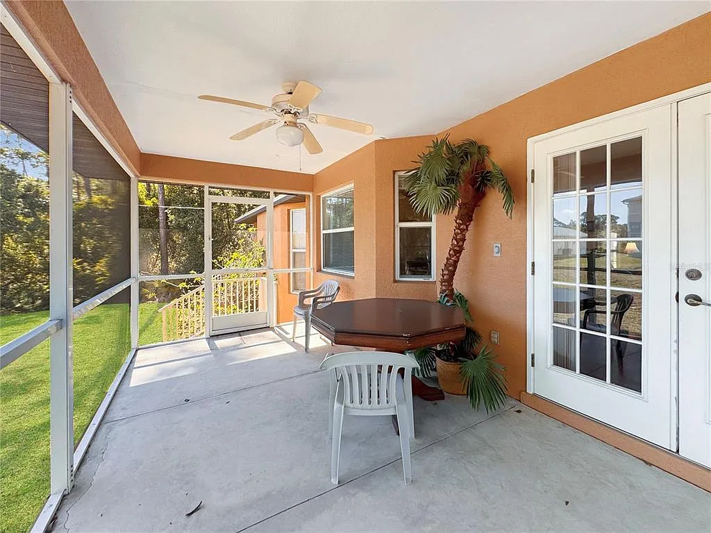 3 bed, 2.0 bath, 1658 sqft, $2,100 — Photo 3
