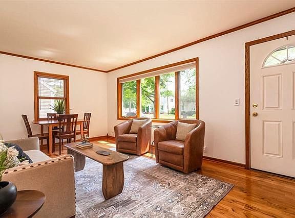 5th image of 4809 Rothman Pl