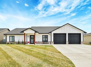 614 S Sweetwater Cir, Maize, KS 67101