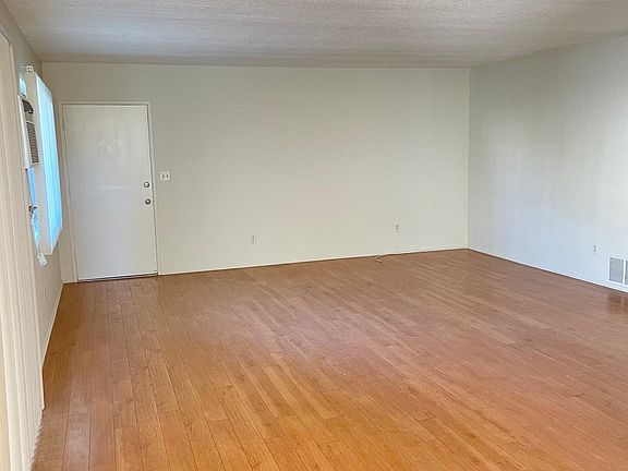 3rd image of 609 S Adams St APT 6