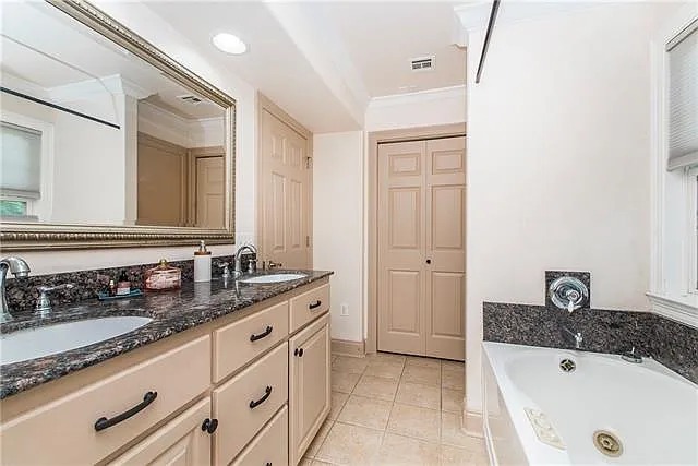 1306 W Church St — Photo 16