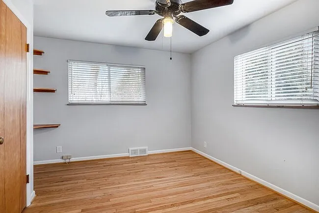 115 Gralake Ave — Photo 10