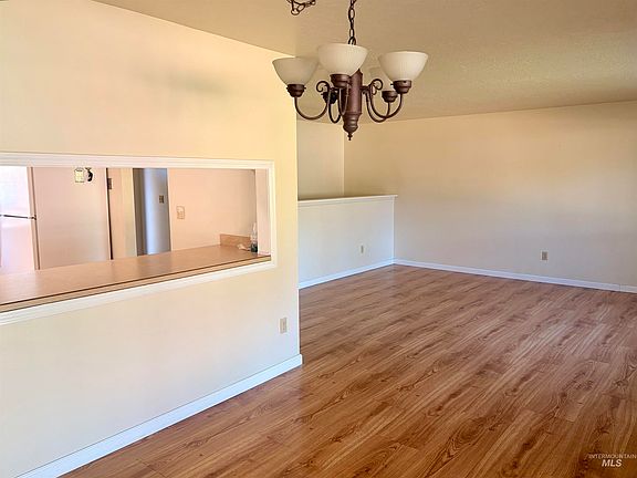 4th image of 1205 Galena Dr
