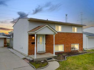 43156 Goldberg Dr, Sterling Heights, MI 48313