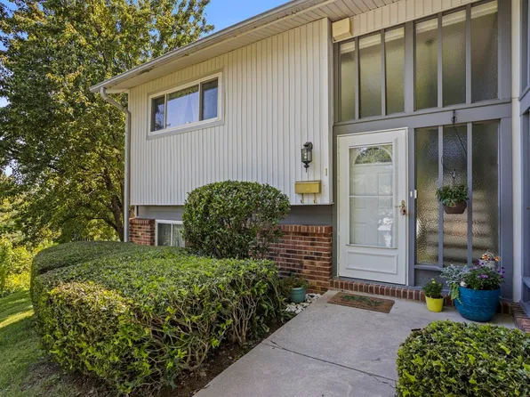 1 Briarcreek Pl, Greenville, SC 29615