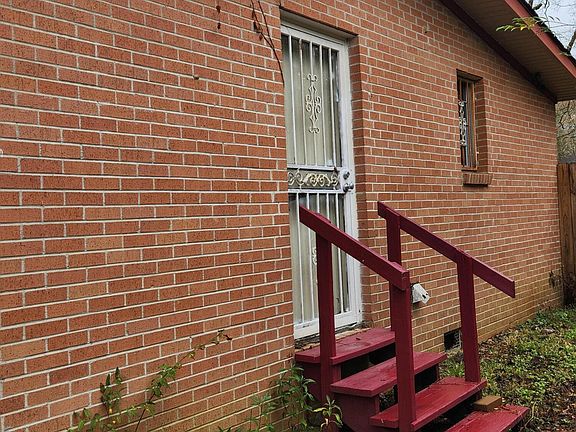 3rd image of 1166 Killarney St