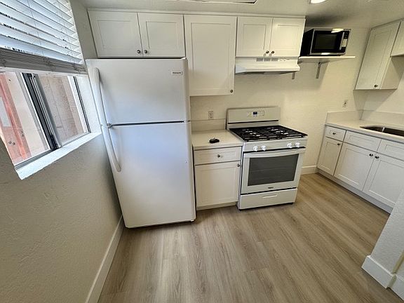 4th image of 5320 Harmony Ave #9