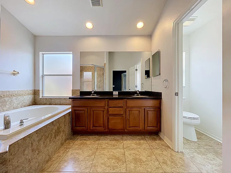 11524 Pennsville Ct — Photo 45