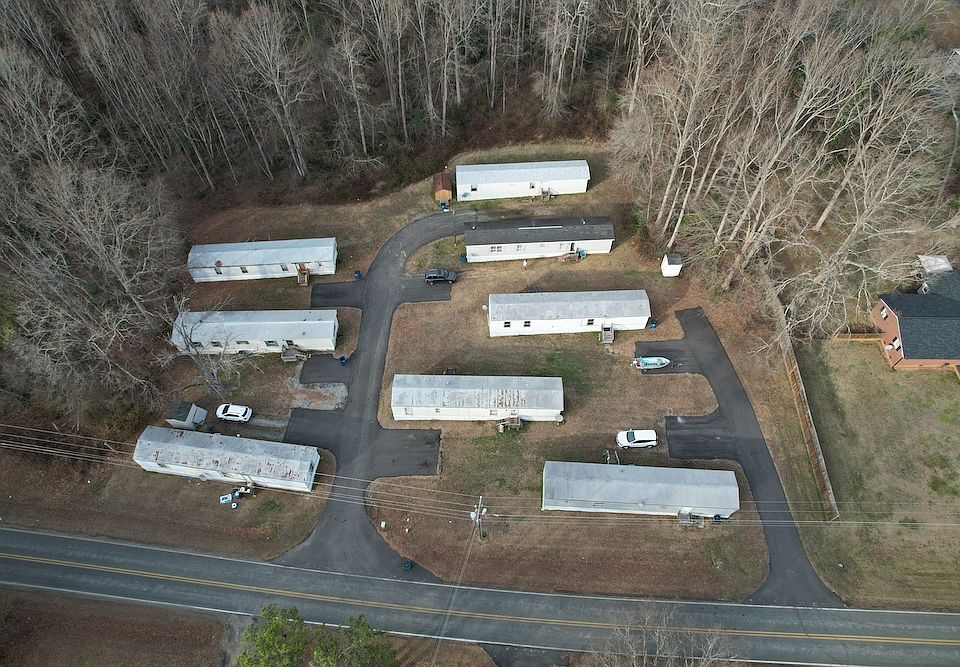 1st image of 667 Webb Rd