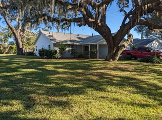 1403 New Abbey Ave, Leesburg, FL 34788