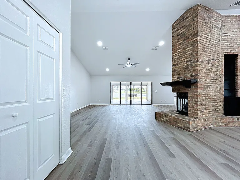 2881 Hammock Dr — Photo 30