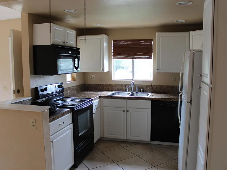 202 Woodland Pkwy #216 — Photo 7