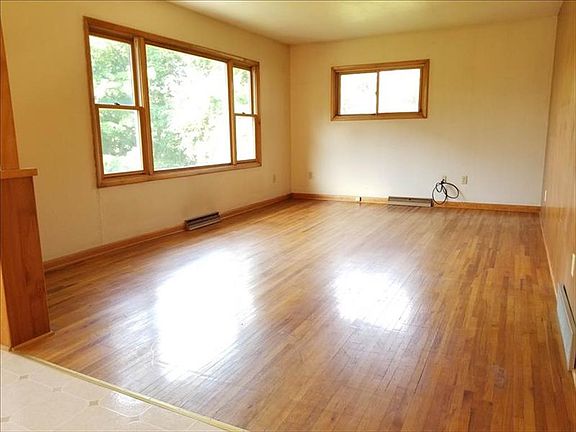 5th image of 23986 2nd St